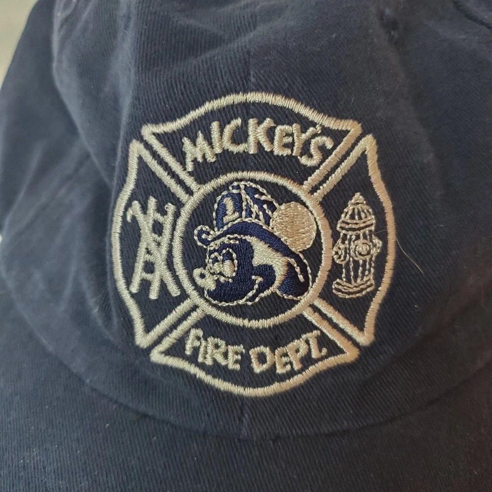 Walt Disney World Magic Kingdom Mickeys Fire Department Firefighter VNTG Hat Cap
